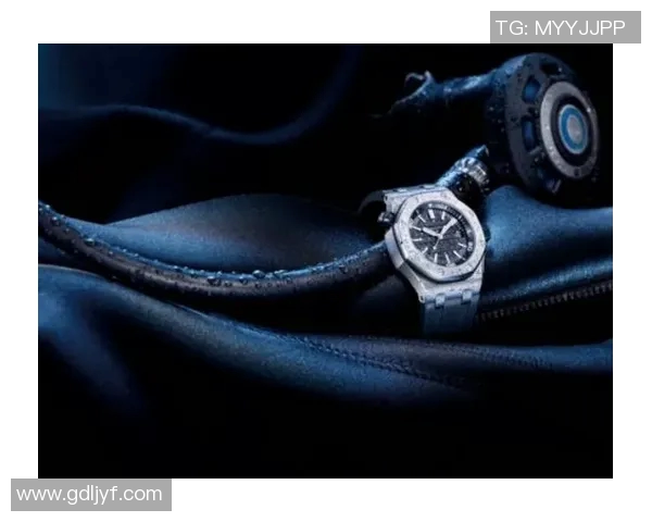 闪耀绿茵场的爱彼代言人足球明星们的奢华时尚之选